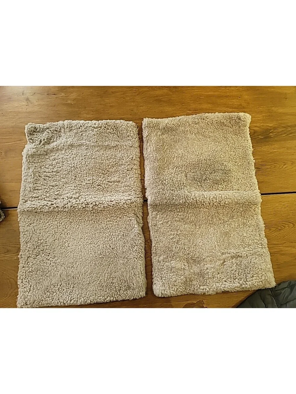 IKEA BJORKSNAS Genuine Lambskin Cushion Covers Set Of 2 Pre -owned 16x24
